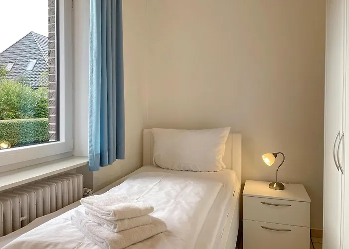 Holiday home Gaestehaus Lindemann 4, Knudtsenweg Wyk auf Foehr